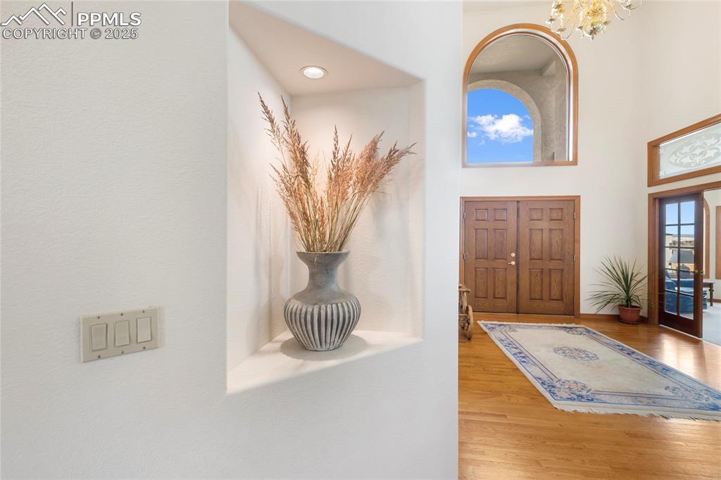 Image 11 of 48: Entry