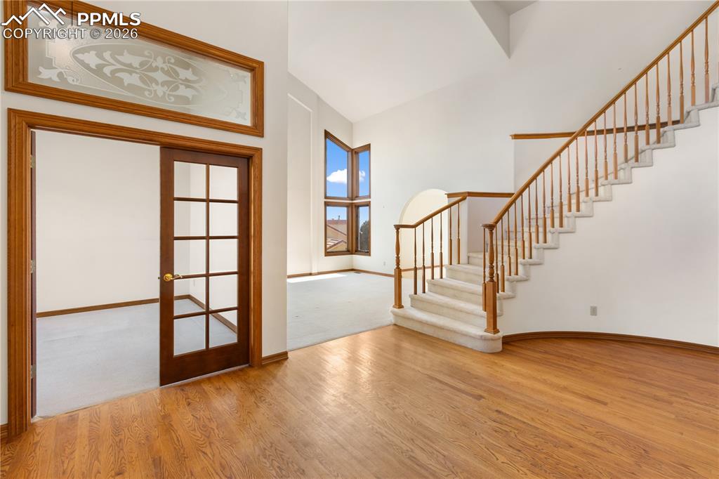 Image 14 of 48: Entry