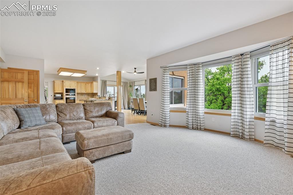 Image 11 of 41: Family Room