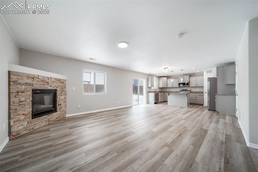 Image 7 of 46: Living Room