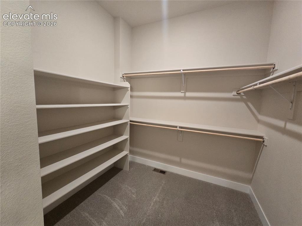 Image 19 of 30: Closet