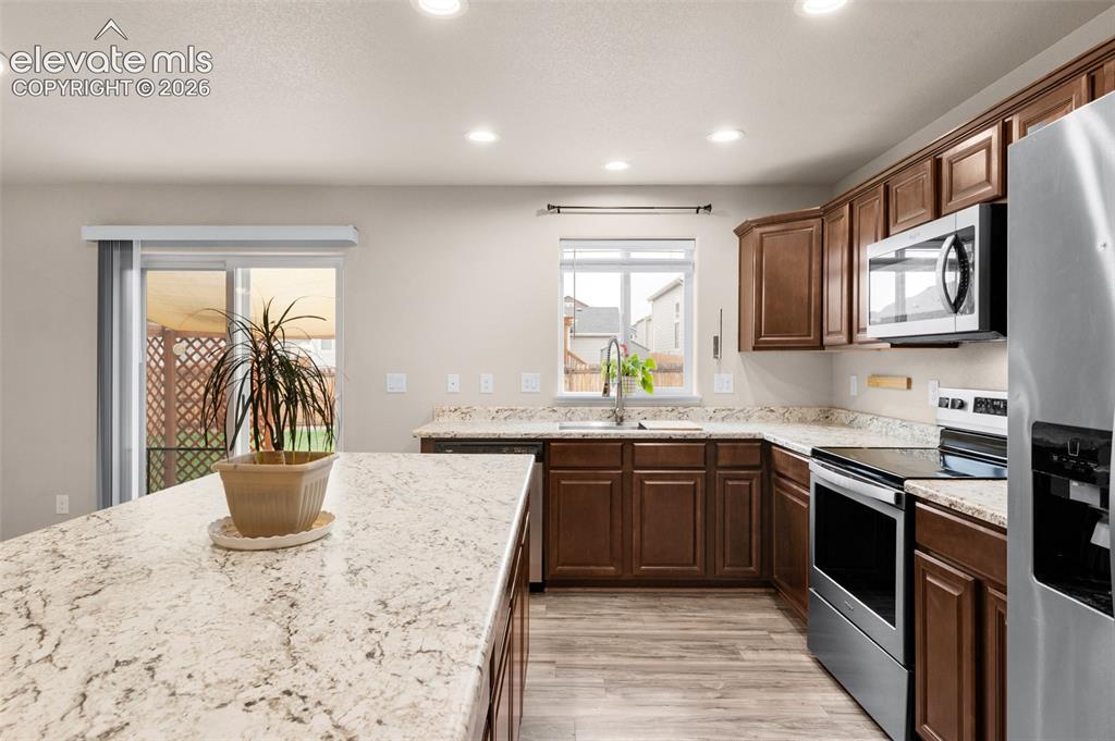 Image 9 of 29: Kitchen