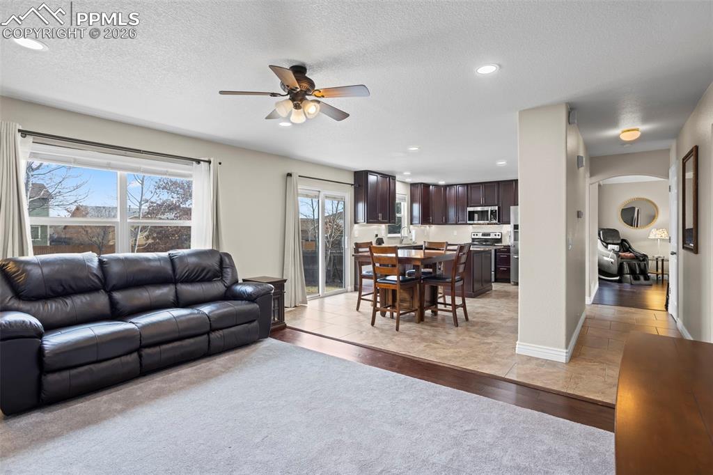 Image 6 of 21: Family Room