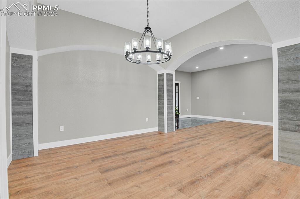 Image 12 of 49: Dining Area