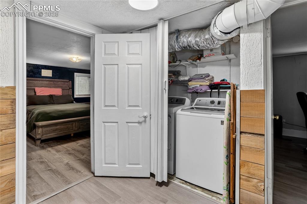 Image 41 of 50: Easy access main level laundry