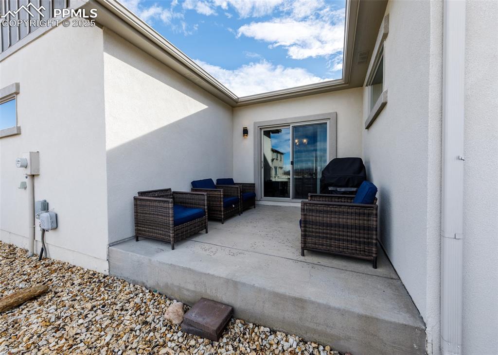 Image 35 of 37: Patio