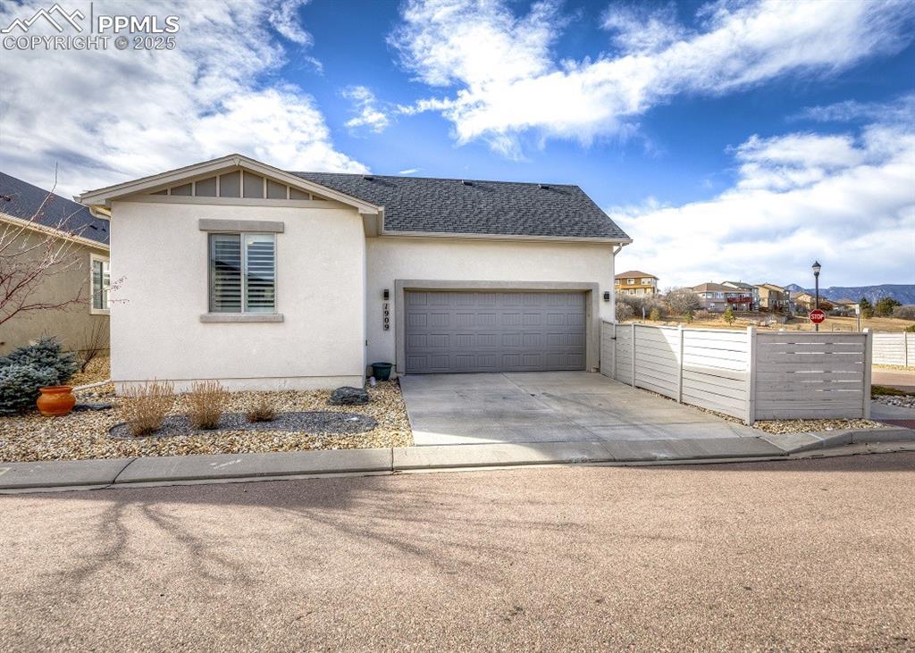 Image 7 of 37: Back of Structure