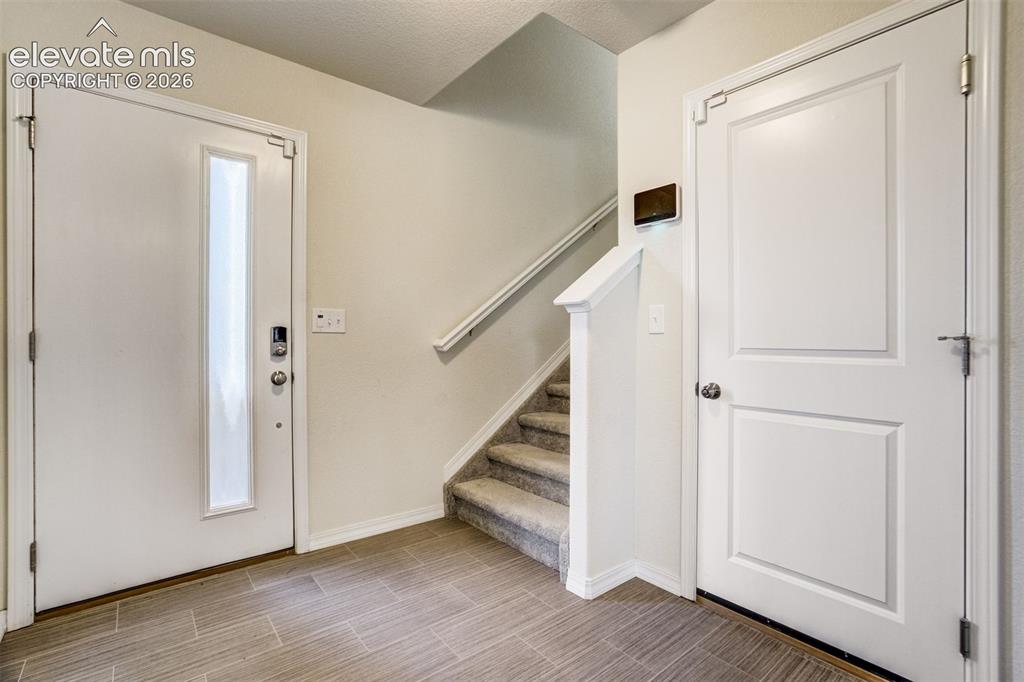 Image 7 of 24: Entry