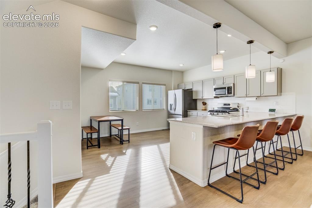 Image 8 of 24: Kitchen