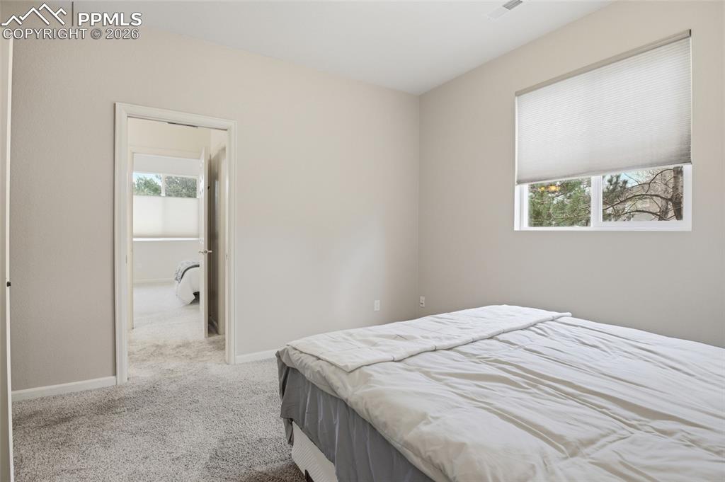 Image 40 of 50: Bedroom