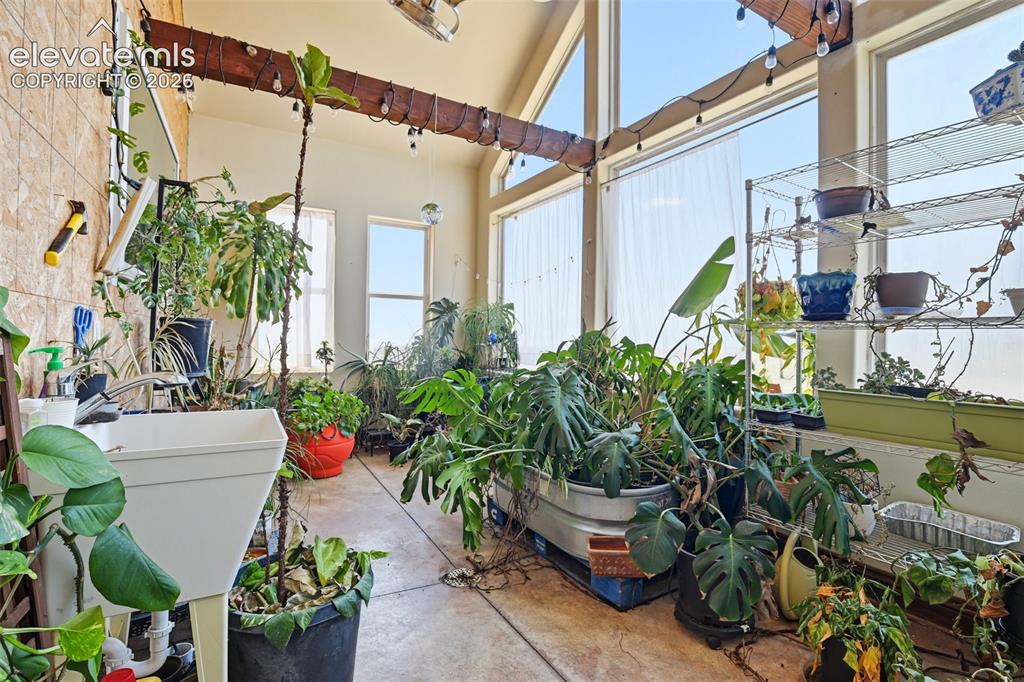 Image 40 of 50: Sun Room
