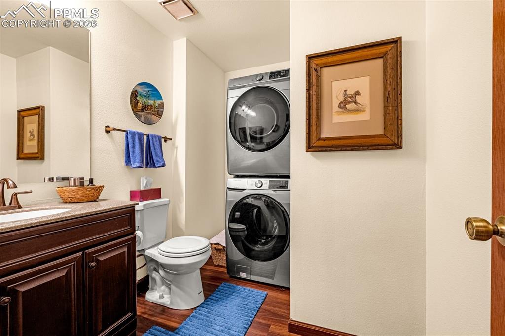 Image 21 of 38: Laundry