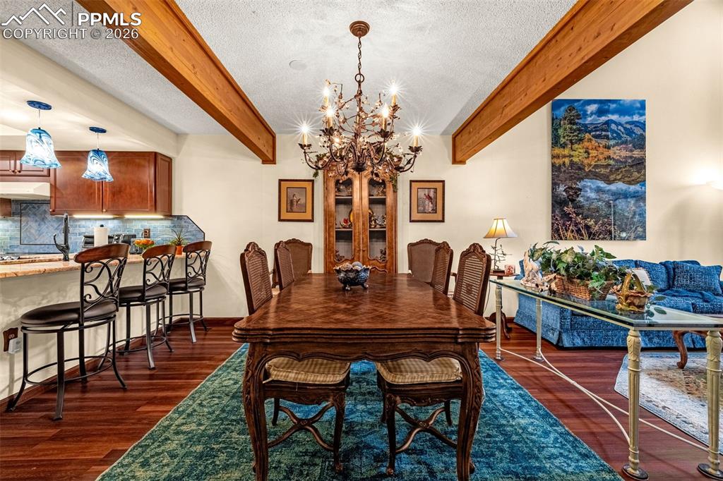 Image 7 of 38: Dining Area