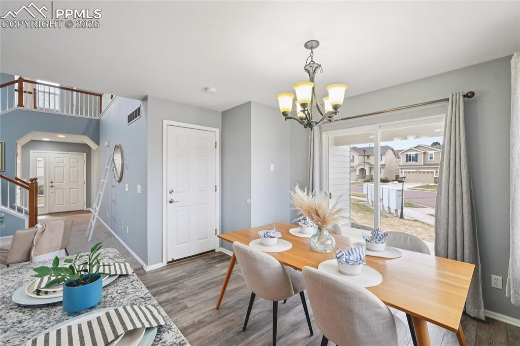 Image 8 of 37: Dining Area