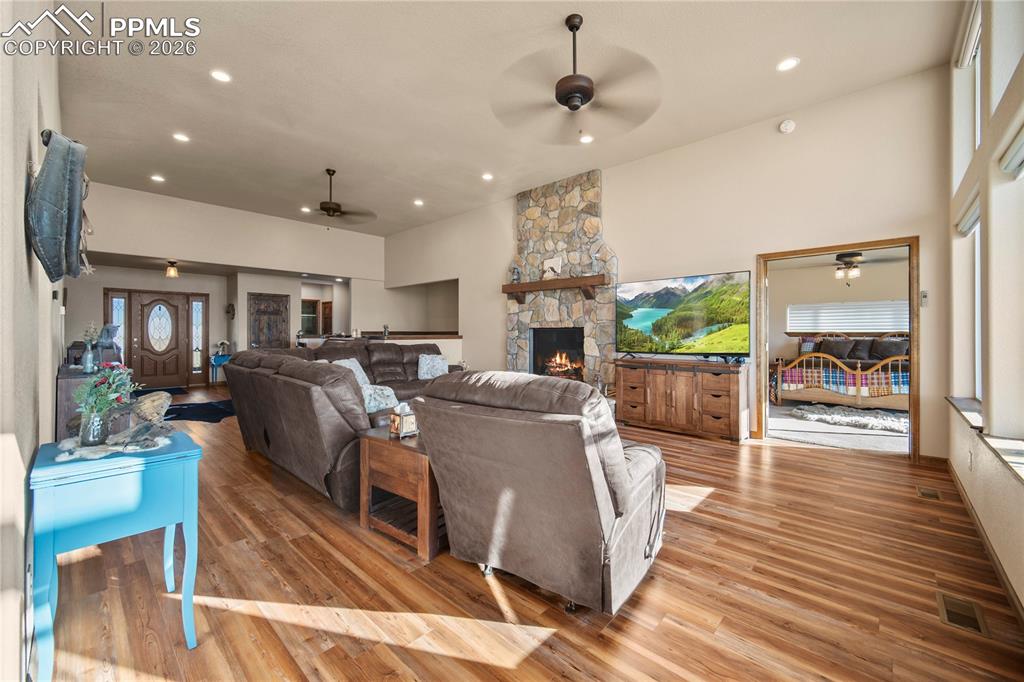 Image 11 of 50: Living Room