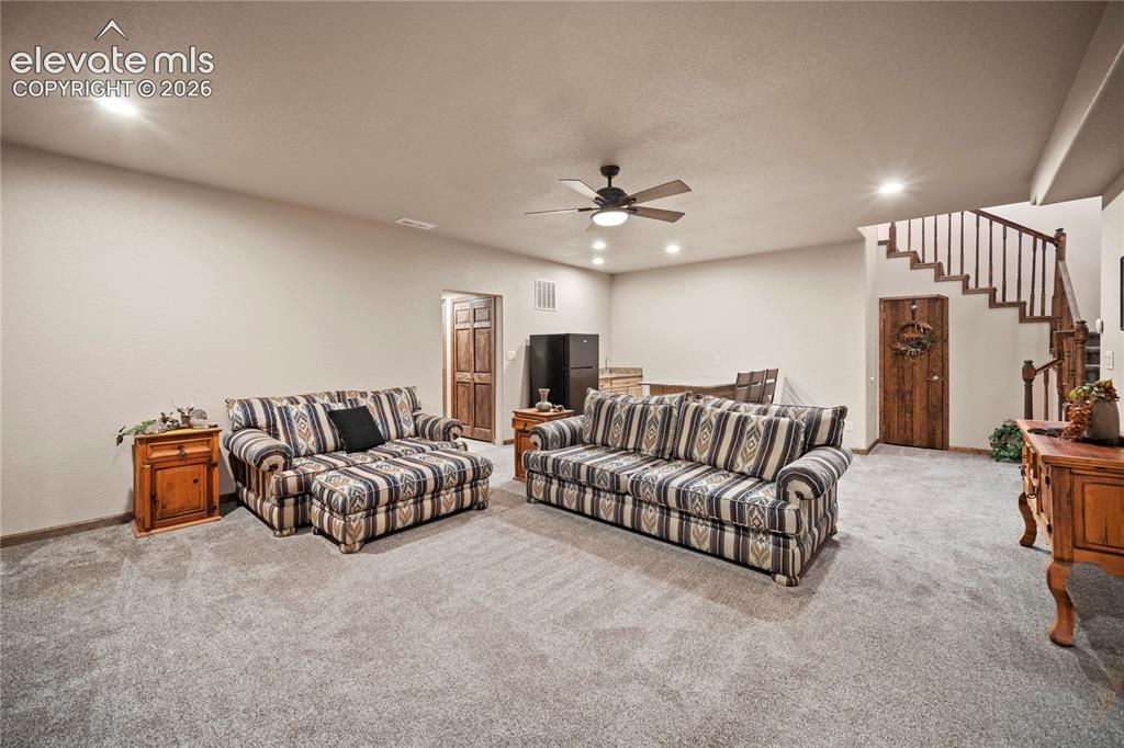 Image 32 of 49: Family Room