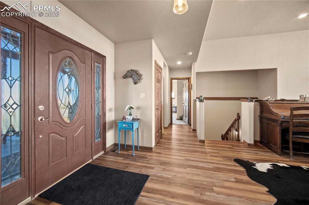 Image 5 of 50: Entry