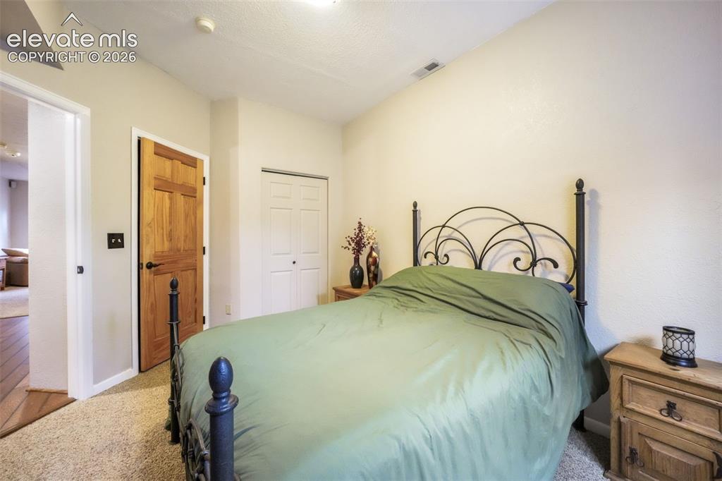 Image 33 of 49: Family Room