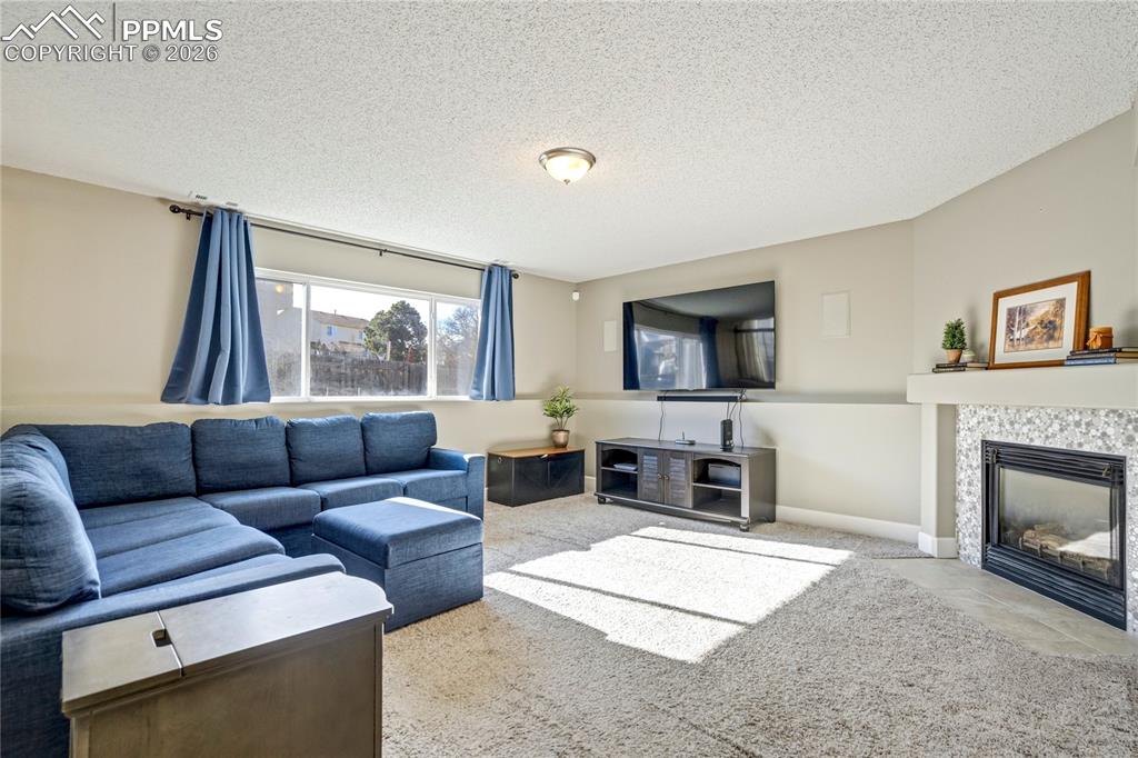 Image 8 of 20: Family Room