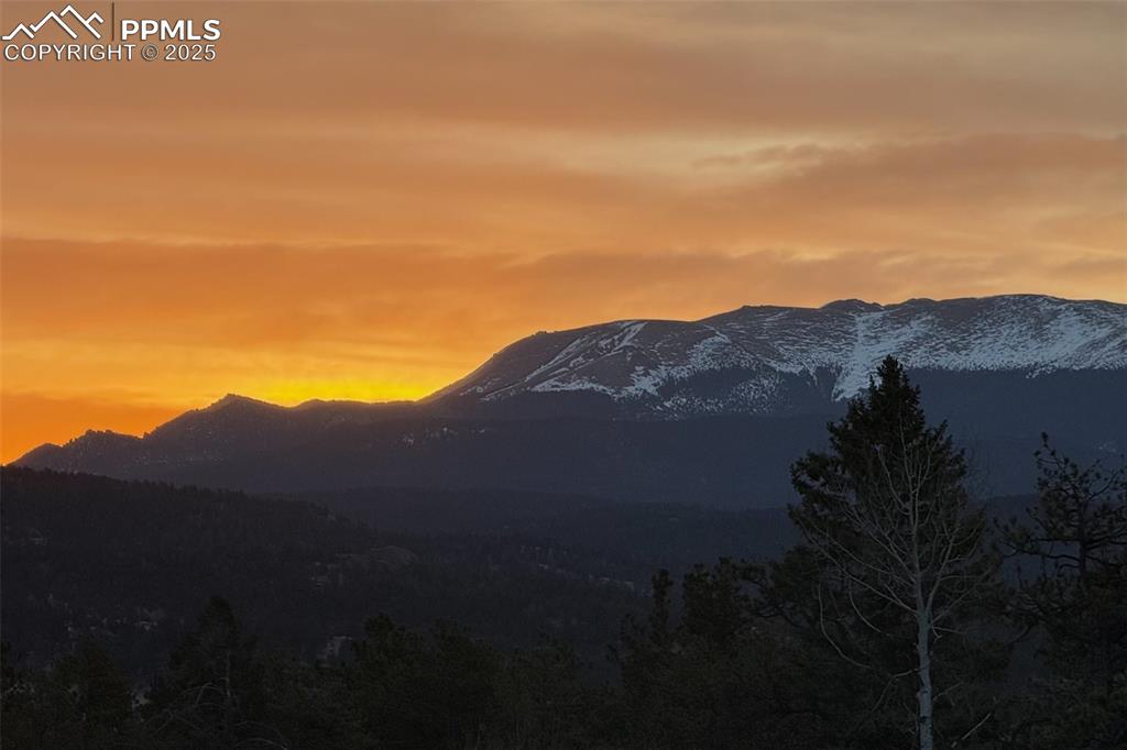 Image 36 of 37: Sunrise