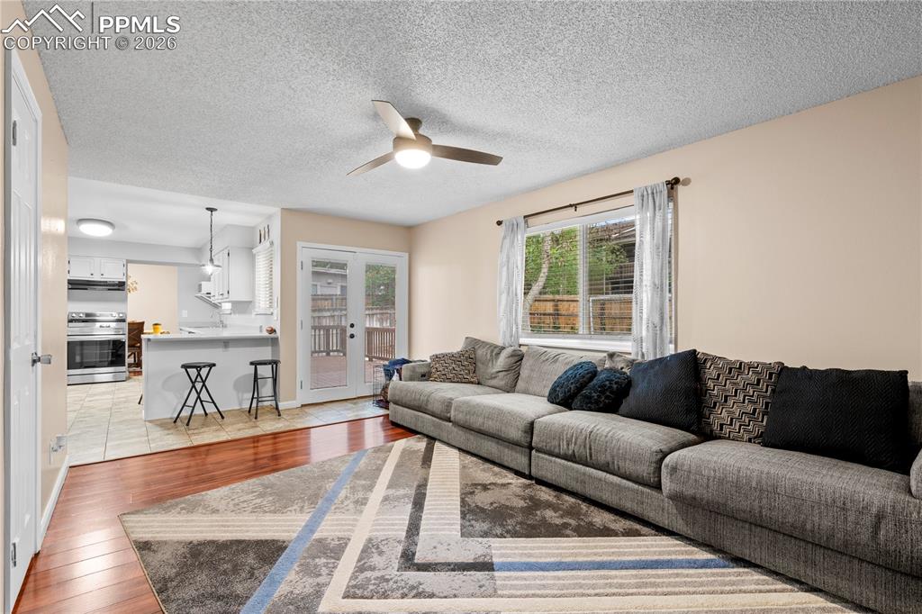Image 17 of 35: Family room w/ walkout
