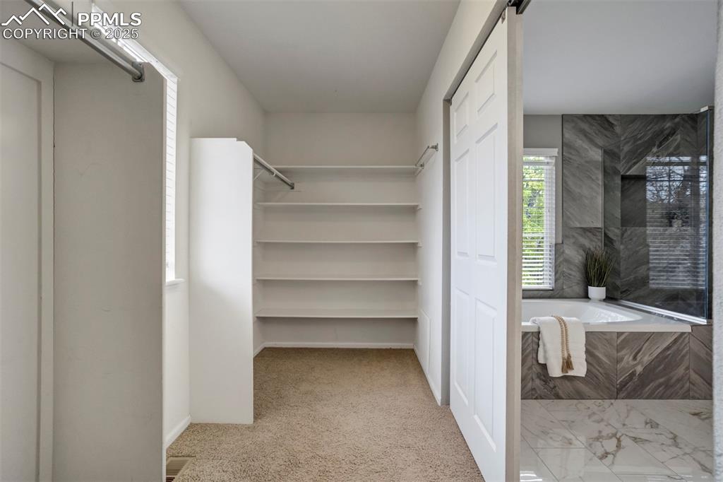 Image 22 of 49: Closet