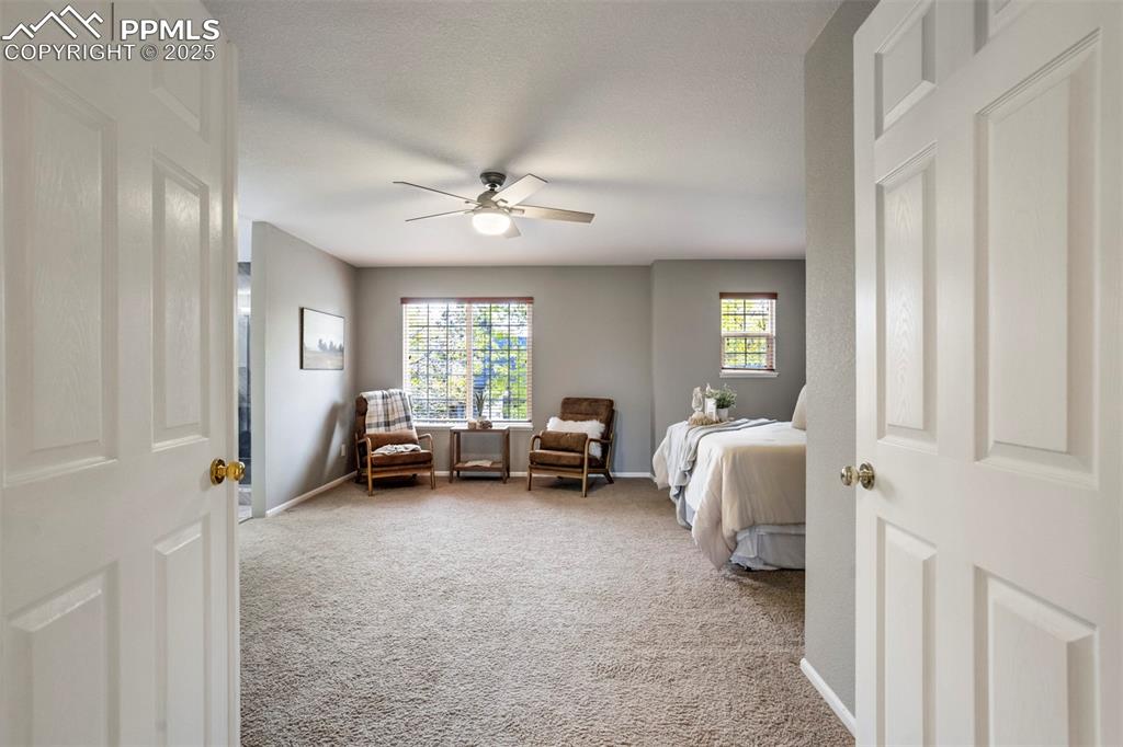 Image 25 of 49: Bedroom