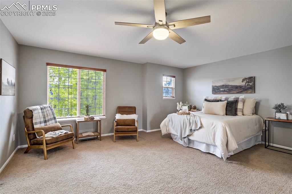 Image 26 of 49: Bedroom