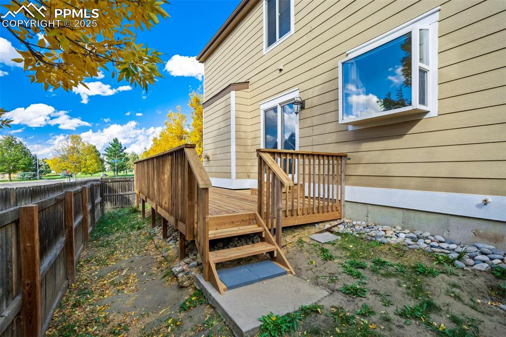 Image 40 of 49: Deck