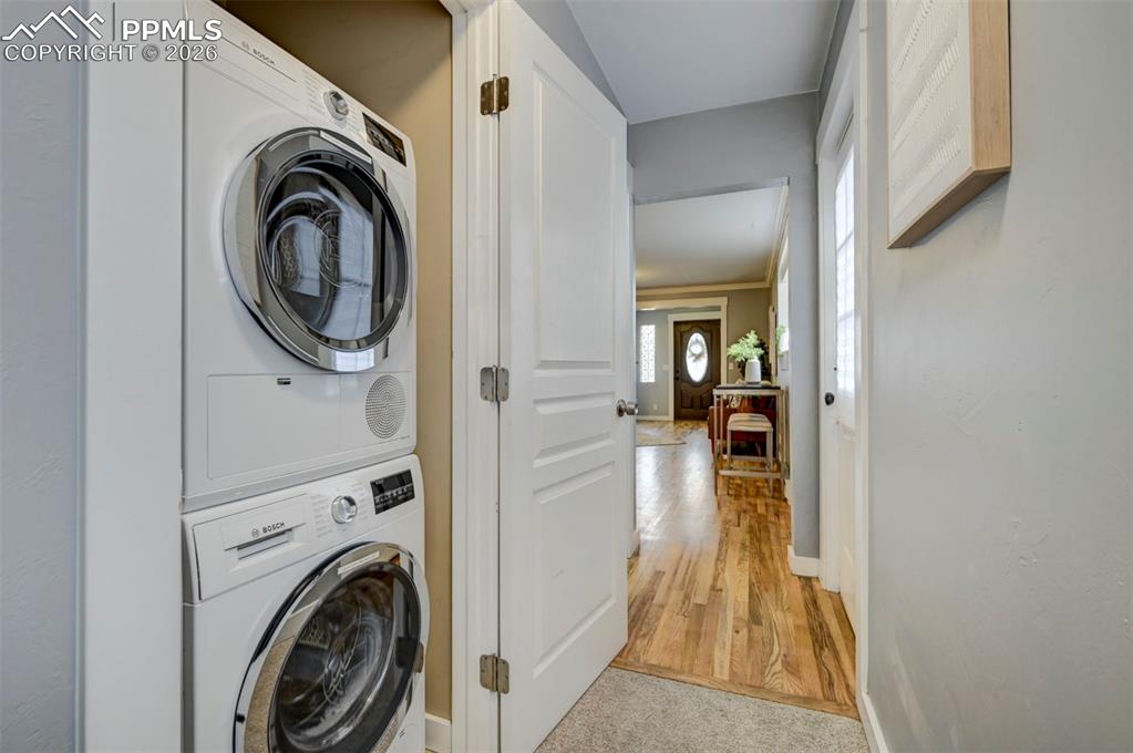 Image 14 of 32: Conveniently Located Laundry