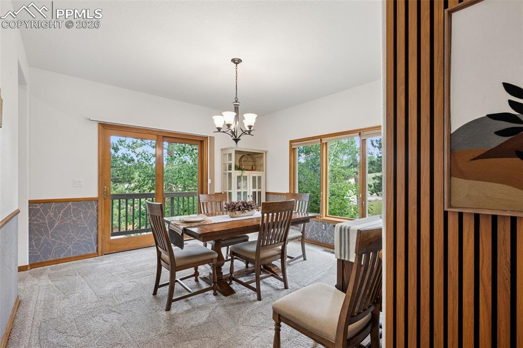 Image 15 of 37: Dining Area