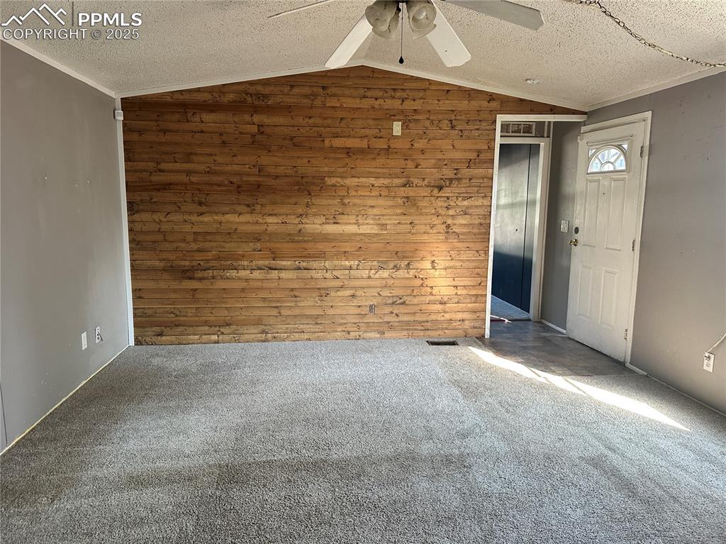 Image 5 of 22: Living Room