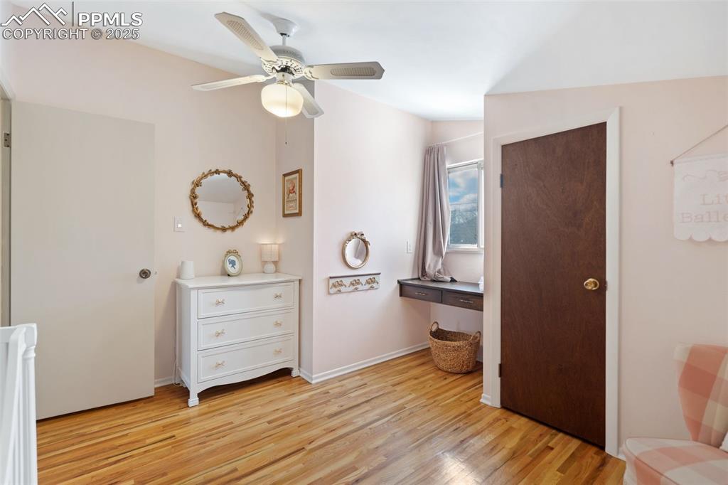 Image 17 of 50: Bathroom