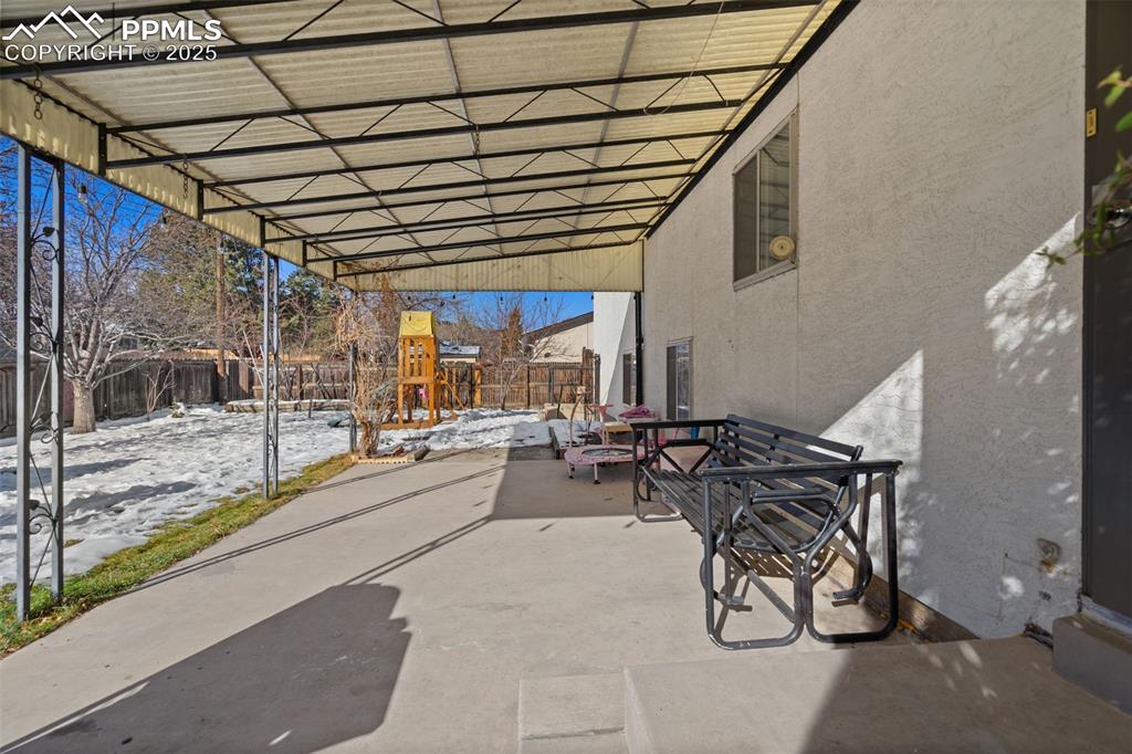 Image 26 of 50: Patio