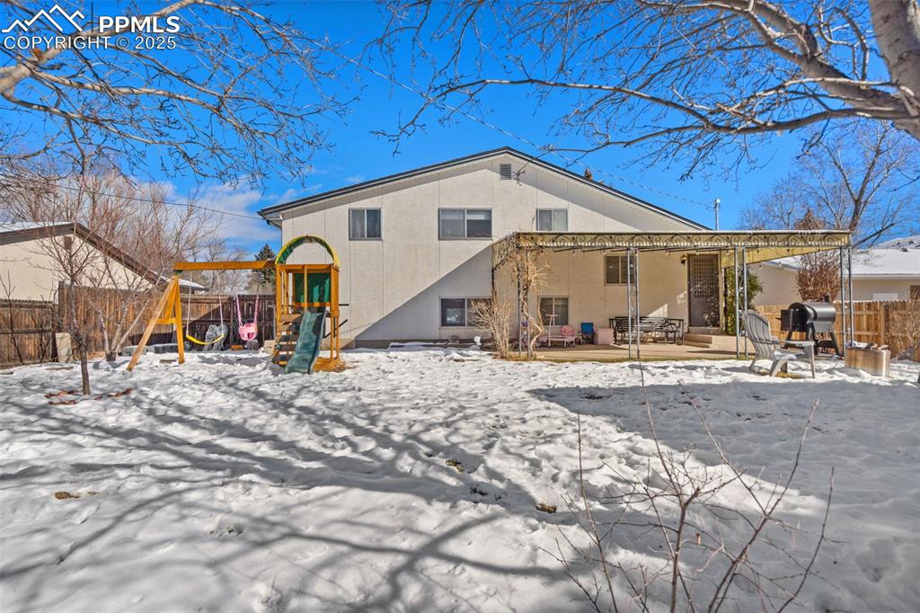 Image 30 of 50: Back of Structure