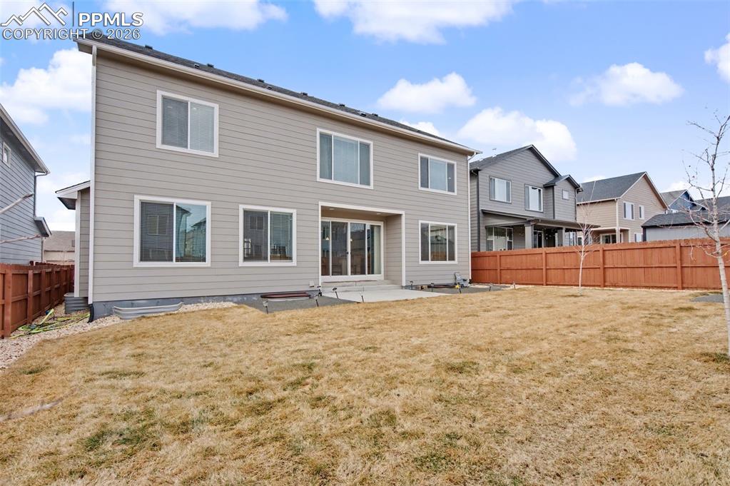 Image 3 of 38: Back of Structure