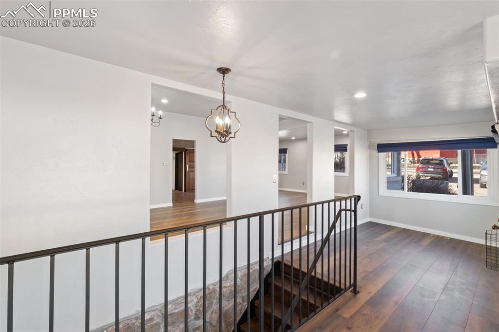 Image 3 of 21: Entry