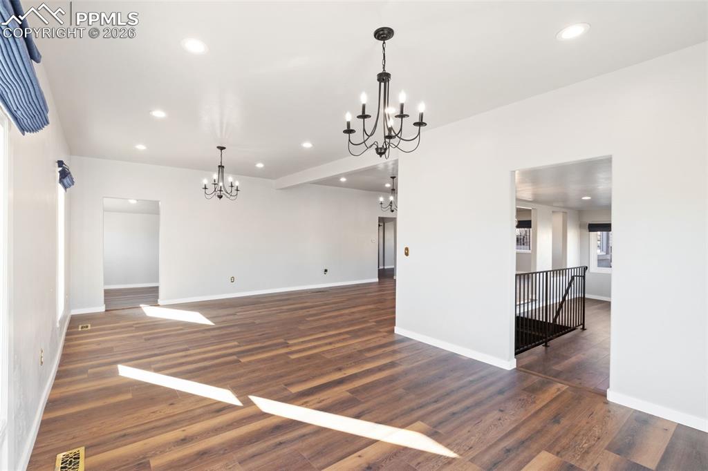 Image 6 of 21: Office