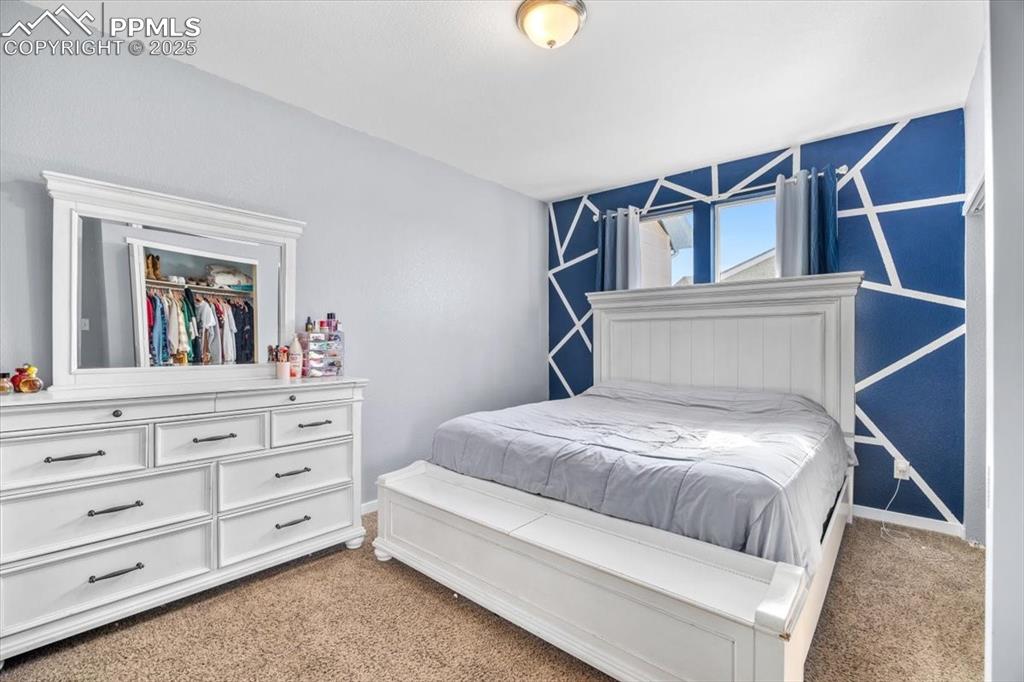 Image 13 of 31: Bedroom