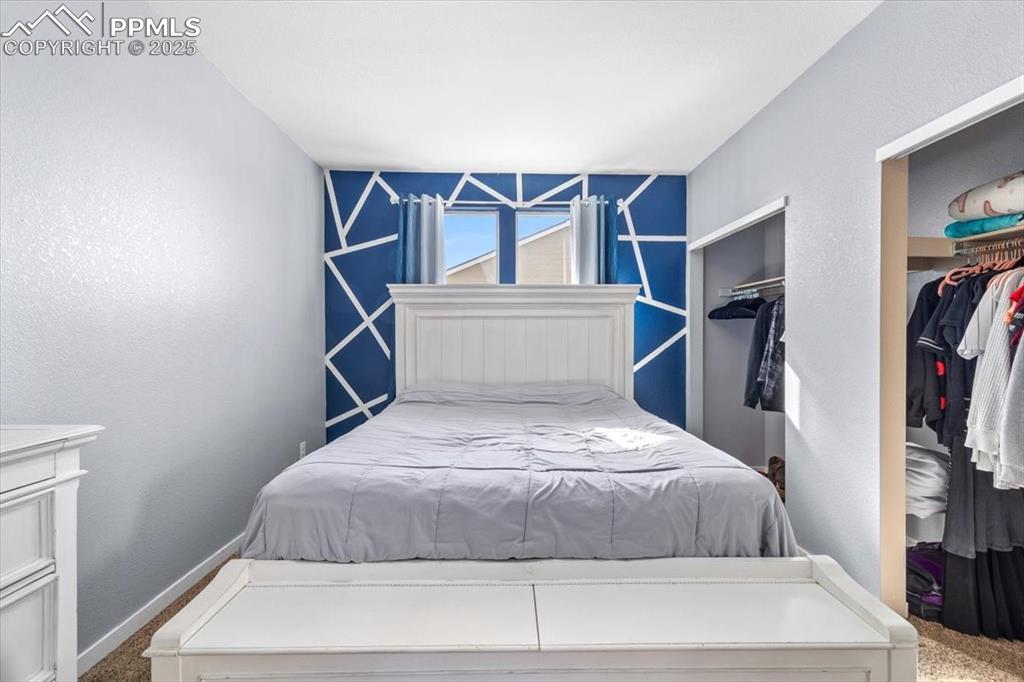 Image 14 of 31: Bedroom