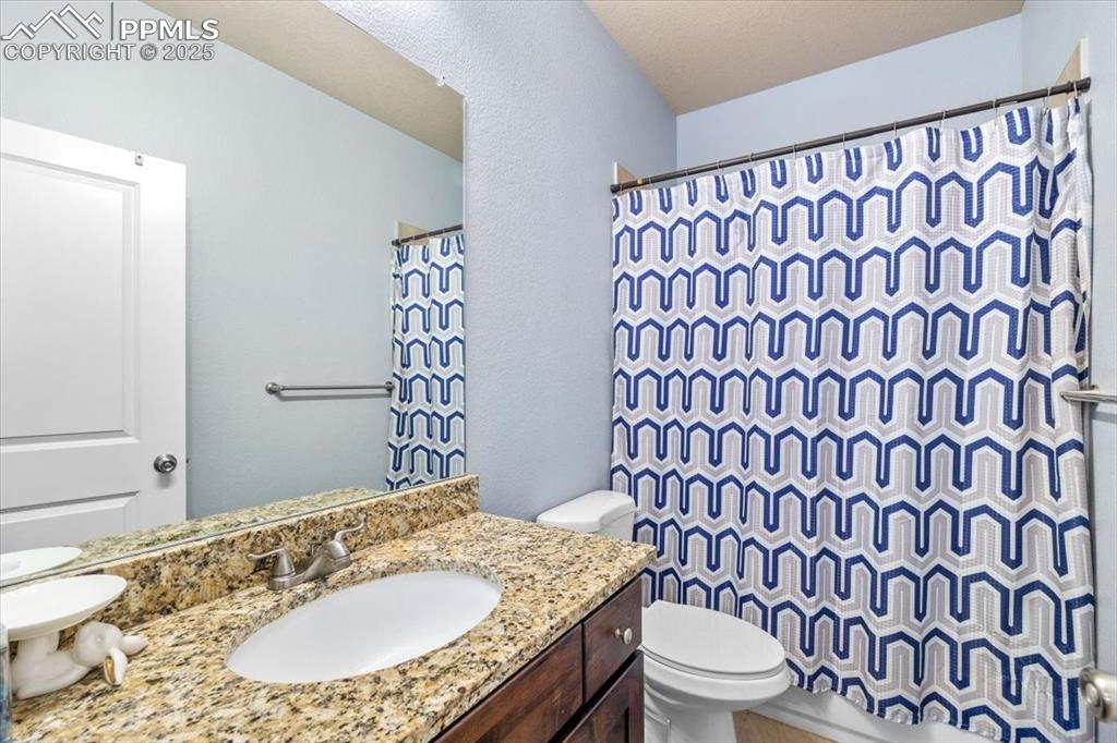 Image 15 of 31: Bathroom