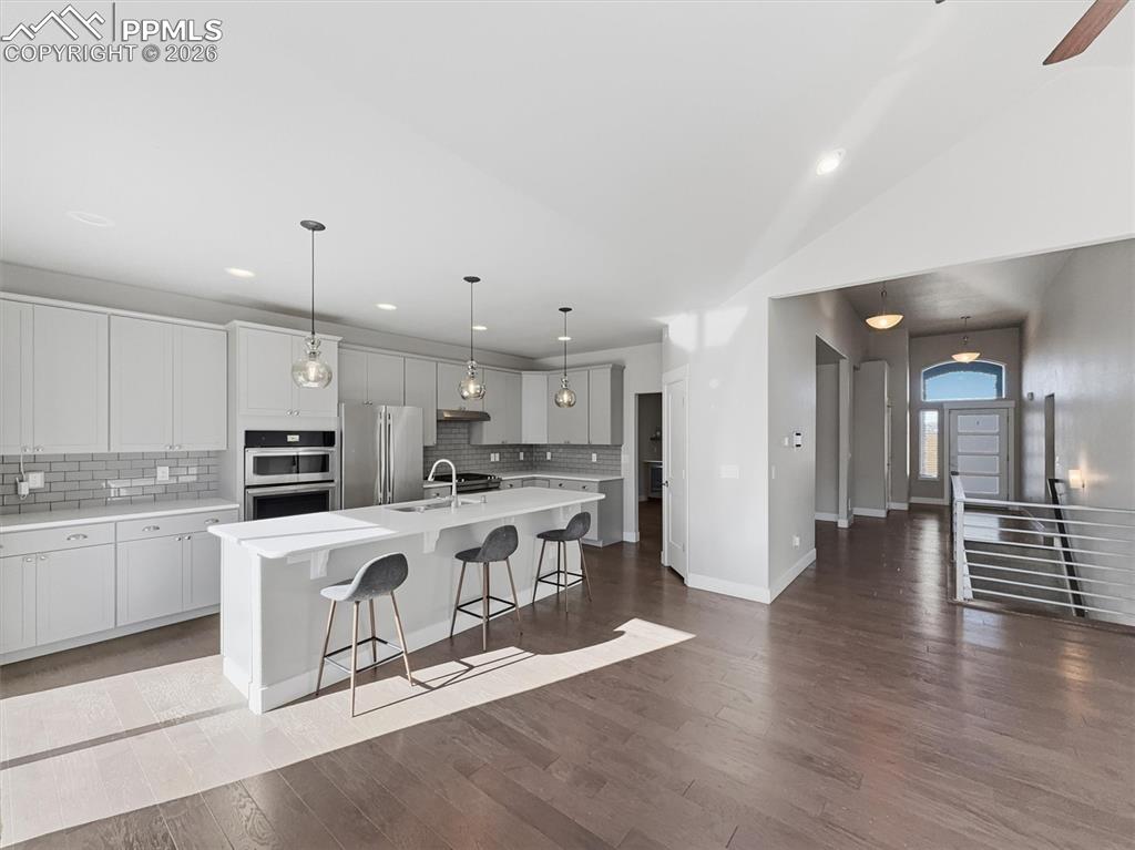 Image 12 of 49: Kitchen