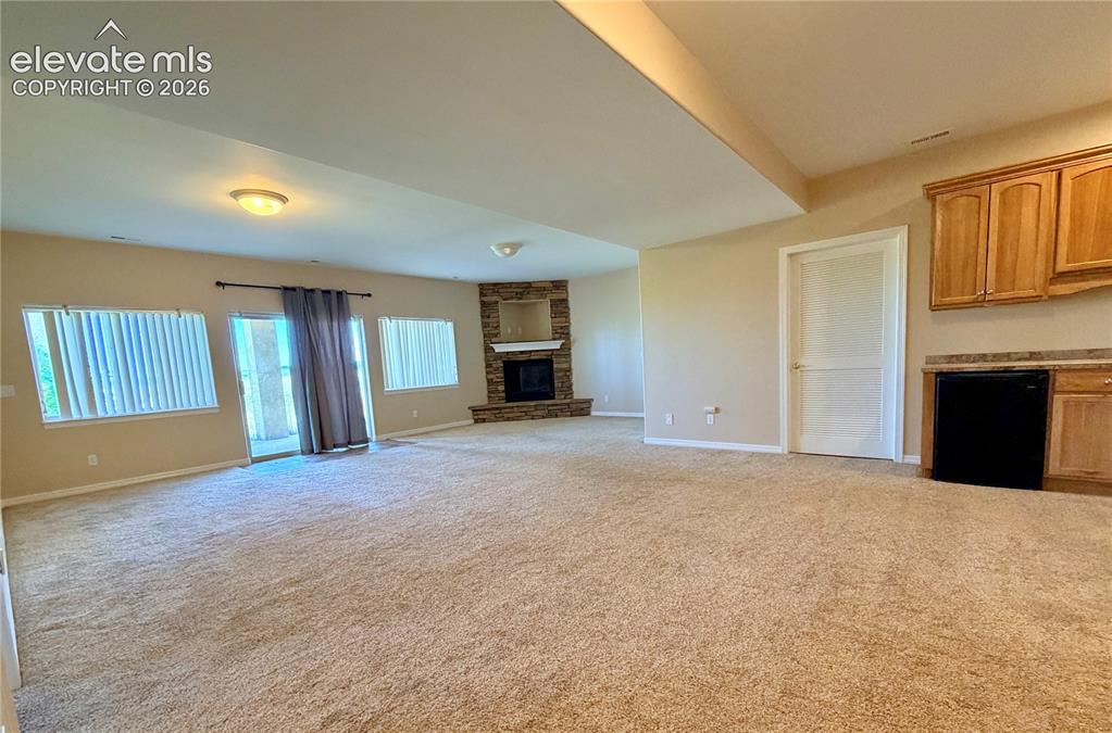 Image 19 of 35: Family Room