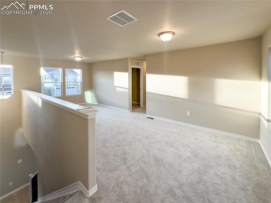 Image 17 of 36: Loft