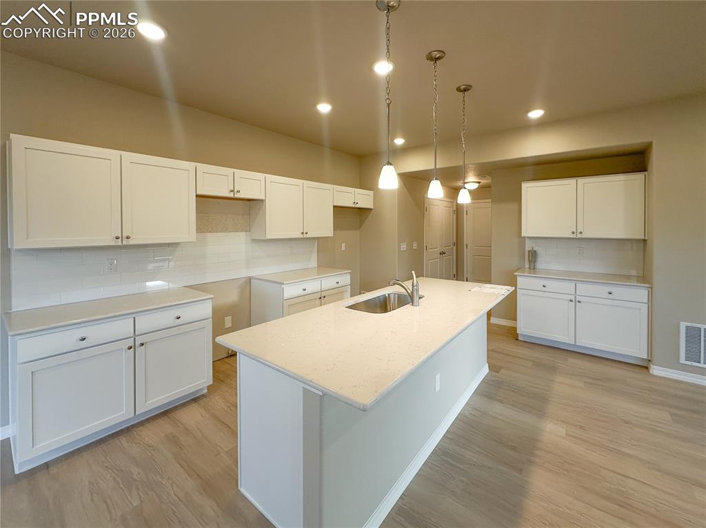 Image 5 of 36: Kitchen