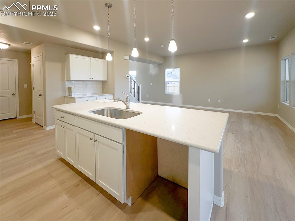 Image 7 of 36: Kitchen