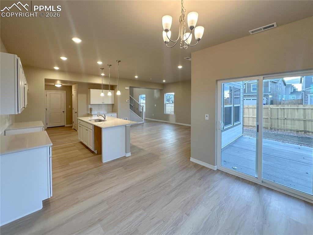 Image 8 of 36: Dining Area