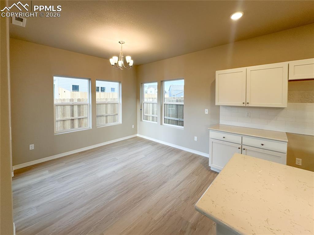 Image 9 of 36: Dining Area