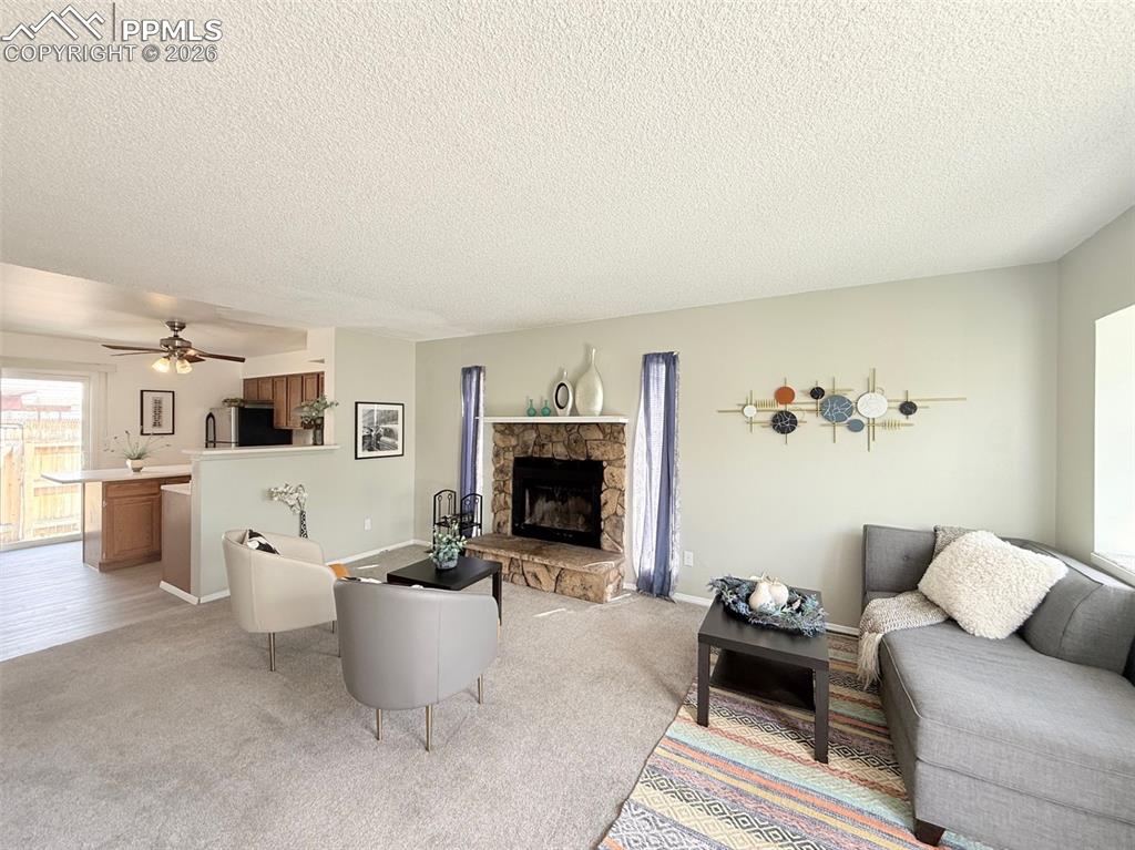 Image 16 of 39: Living Room