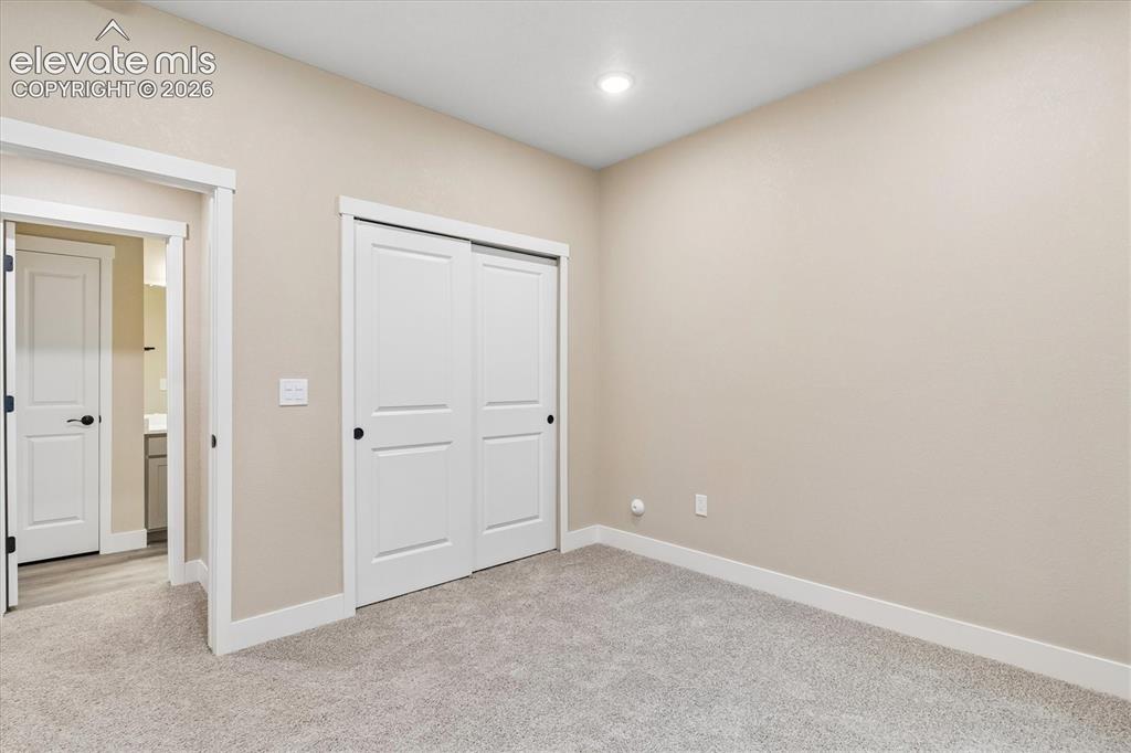 Image 13 of 32: Bedroom